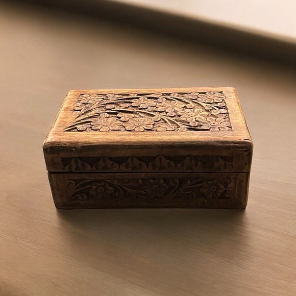 Accessories - Vintage  Carved Wood Hinged Lid Jewelry trinket Storage Red Velvet Lined Box